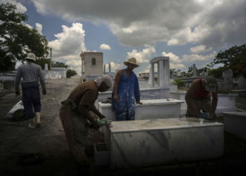 Unión Europea dona $ 1.1 millones para preservar cementerios judíos