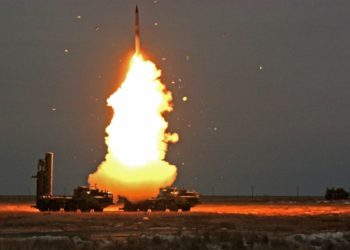 Cómo Rusia defiende su base aérea en Siria de los ataques