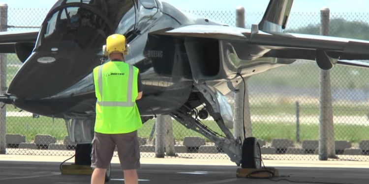 Nuevo avión de entrenamiento de la USAF completó su primer vuelo EMD