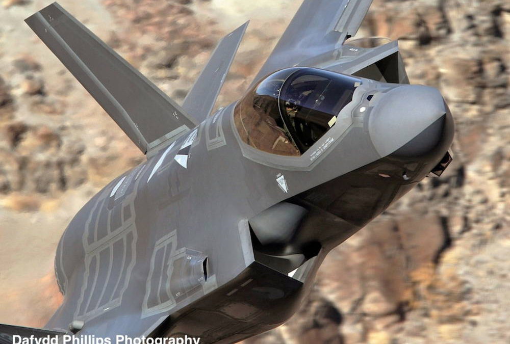 Para la guerra con Irán y China, el F-35 necesita más combustible