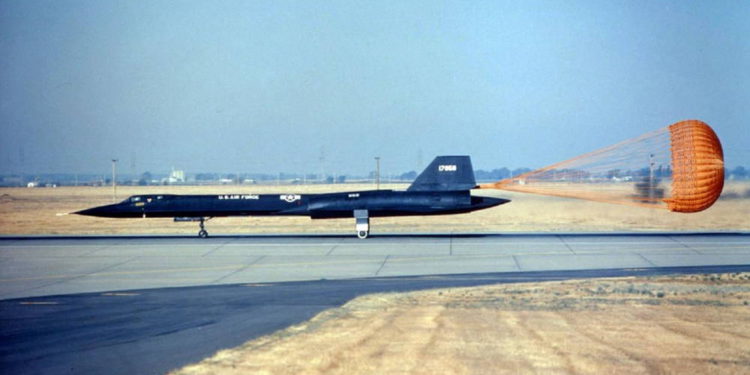 Blackbird SR-71 Mach 3 estableció el récord absoluto de velocidad