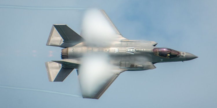 Turquía pide a EE.UU. que revoque la decisión sobre la exclusión del F-35