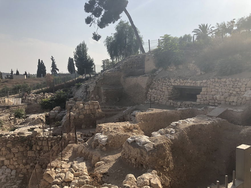 Las excavaciones arqueológicas de Mount Zion realizadas por la Universidad de Carolina del Norte, Charlotte, en cooperación con el Ashkelon Academic College, en el Parque Nacional de los Muros de Jerusalén, octubre de 2018. (Amanda Borschel-Dan / Times of Israel)