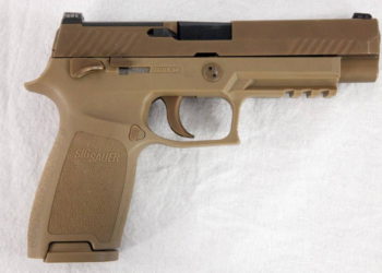 Ejército de los EE.UU. recibe nuevas pistolas Sig Sauer M17 y M18