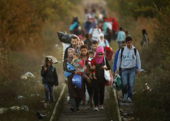 Migrantes de Oriente Medio se abren camino a través de Serbia | Archivos: Getty Images / Christopher Furlong