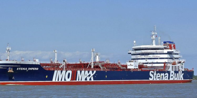 Irán asegura que confiscó el petrolero británico debido a un “accidente naval” en el Estrecho de Ormuz