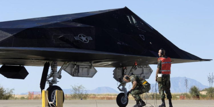 El hombre que ayudó a probar tanto el F-15 Eagle como el F-117 Stealth Fighter ha fallecido