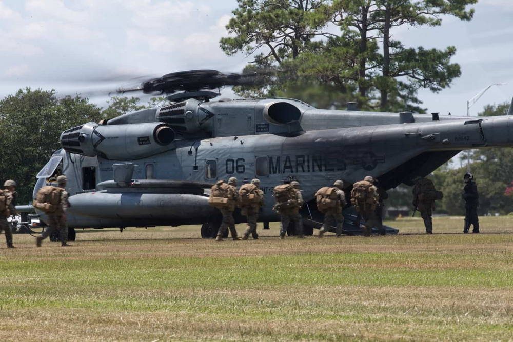 Helicópteros CH-53E transportaron a más de 500 Marines durante el entrenamiento de Asalto Aéreo