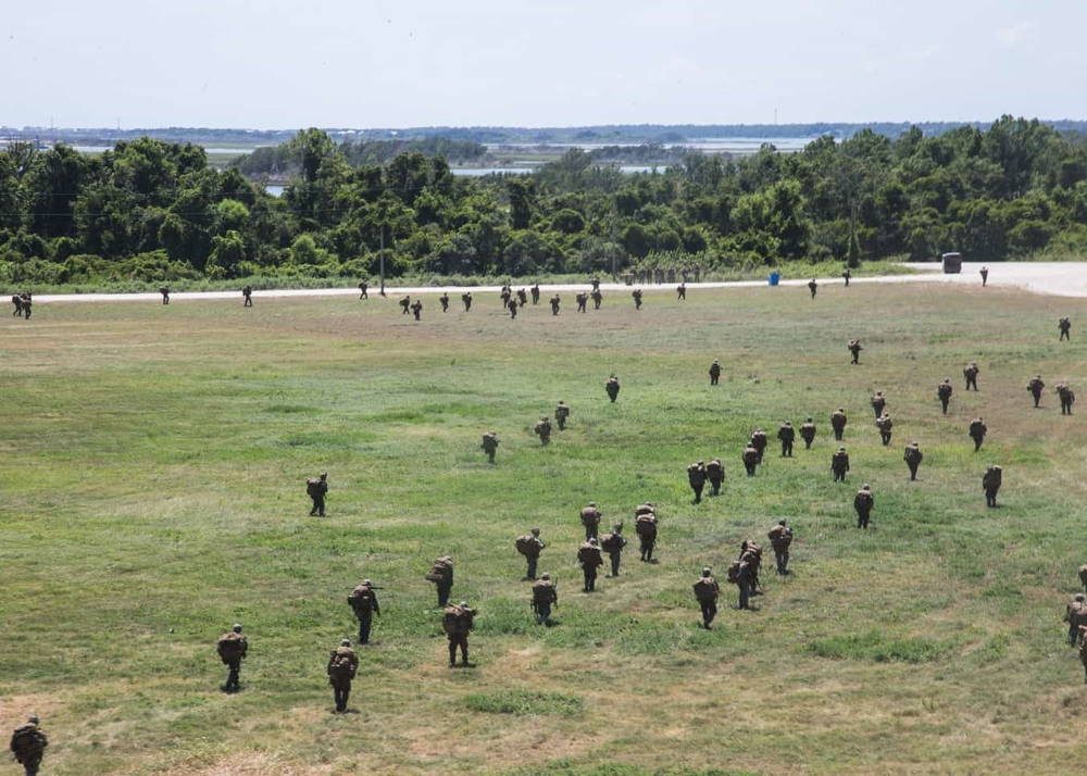 Helicópteros CH-53E transportaron a más de 500 Marines durante el entrenamiento de Asalto Aéreo