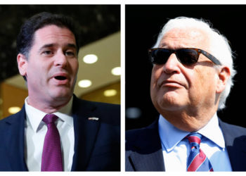 A la izquierda, el embajador israelí en los Estados Unidos, Ron Dermer (AP / Carolyn Kaster); derecha, embajador de los Estados Unidos en Israel, David Friedman (AP / Ariel Schalit).