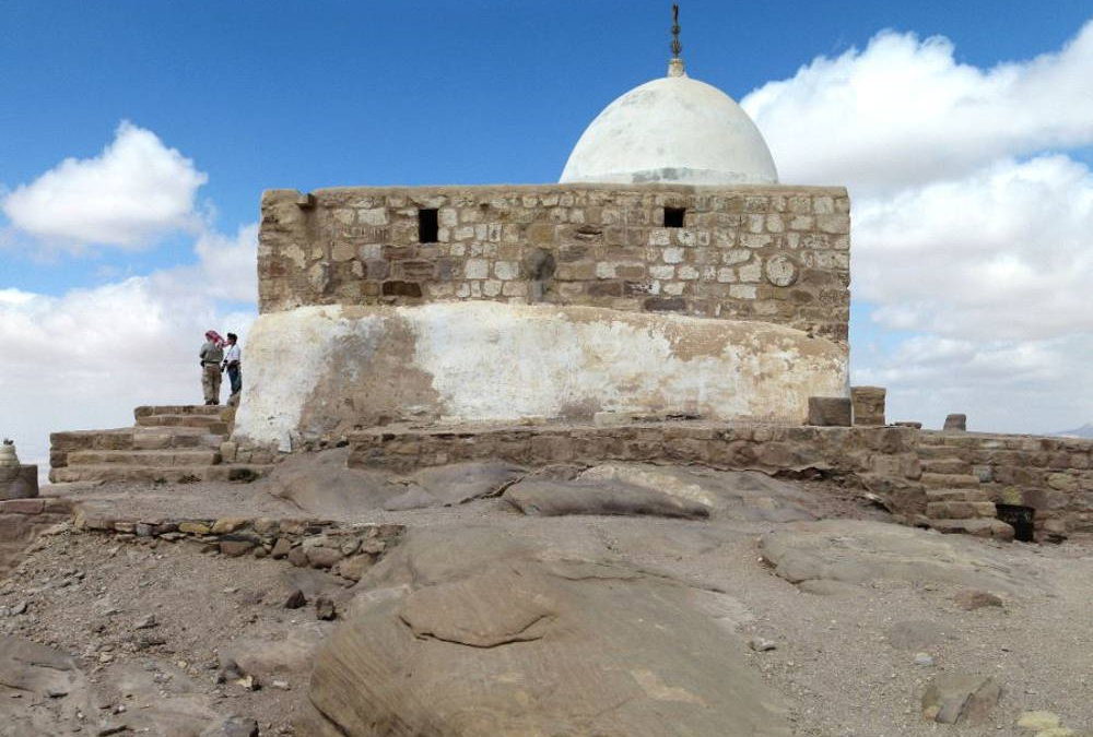 Jordania cierra la Tumba de Aarón después de que judíos rezaron en el lugar