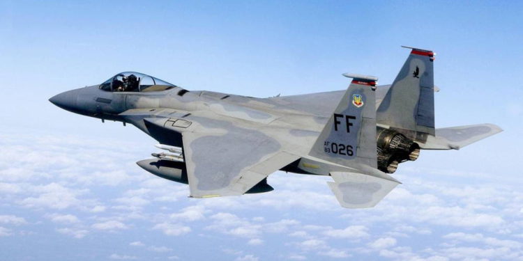 Piloto de la Fuerza Aérea de EE. UU. explica cómo un F-15 vencería a un F-35 en un combate aéreo