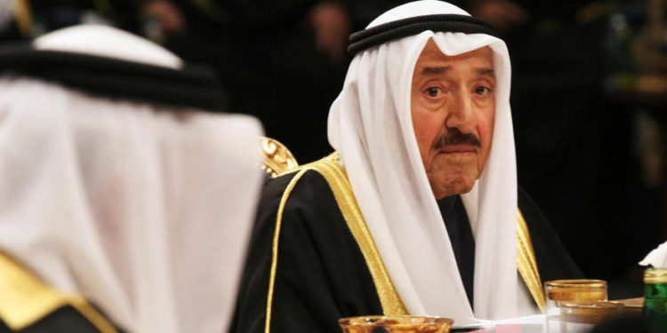Emir Sheikh Sabah al-Ahmad al-Jaber al-Sabah de Kuwait asiste a la apertura de la 30a Cumbre Árabe en Túnez, Túnez, el 31 de marzo de 2019. (Foto de Fethi Belaid / Pool vía AP)