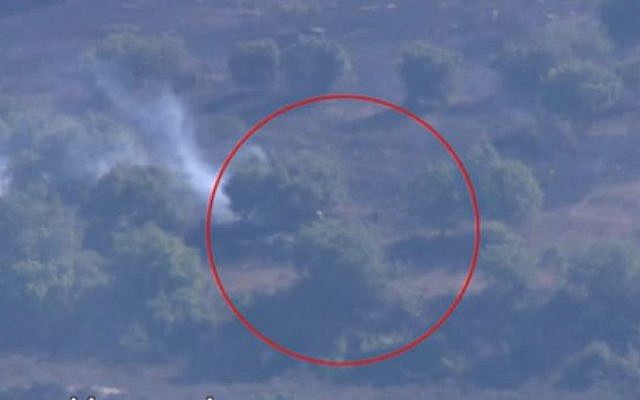 Hombres de Hezbolá provocaron fuego cerca de la frontera Israel-Líbano el viernes 16 de agosto de 2019 (Captura de pantalla / Canal 12)