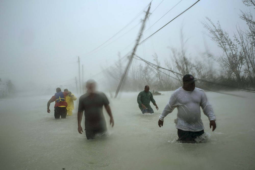 El paso del huracán dejó inundaciones en Bahamas (AP Photo/Ramon Espinosa)