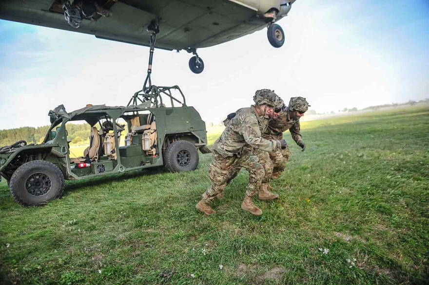 Ejército de EE.UU. continúa las pruebas de campo con sus nuevos Vehículos de Movilidad Terrestre