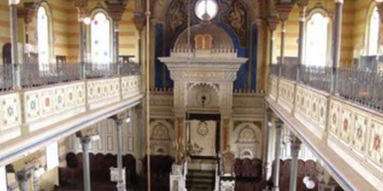 Eslovaquia recibe su primer nuevo Rollo de la Torá desde el Holocausto