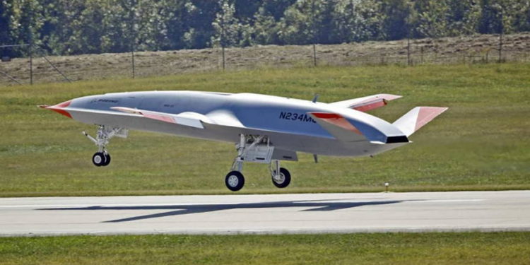 Revolucionario reabastecedor aéreo no tripulado de la Marina de EE.UU. realiza su primer vuelo