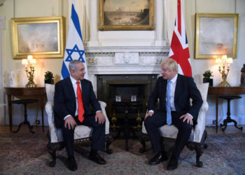 El primer ministro del Reino Unido, Boris Johnson, a la derecha, recibe al primer ministro Netanyahu en 10 Downing Street, 5 de septiembre de 2019 (Haim Tzach / GPO)