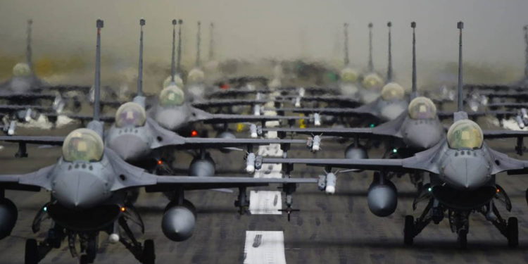 Cazas F-16 de la Fuerza Aérea de EE.UU. participaron en entrenamiento aéreo en Alemania