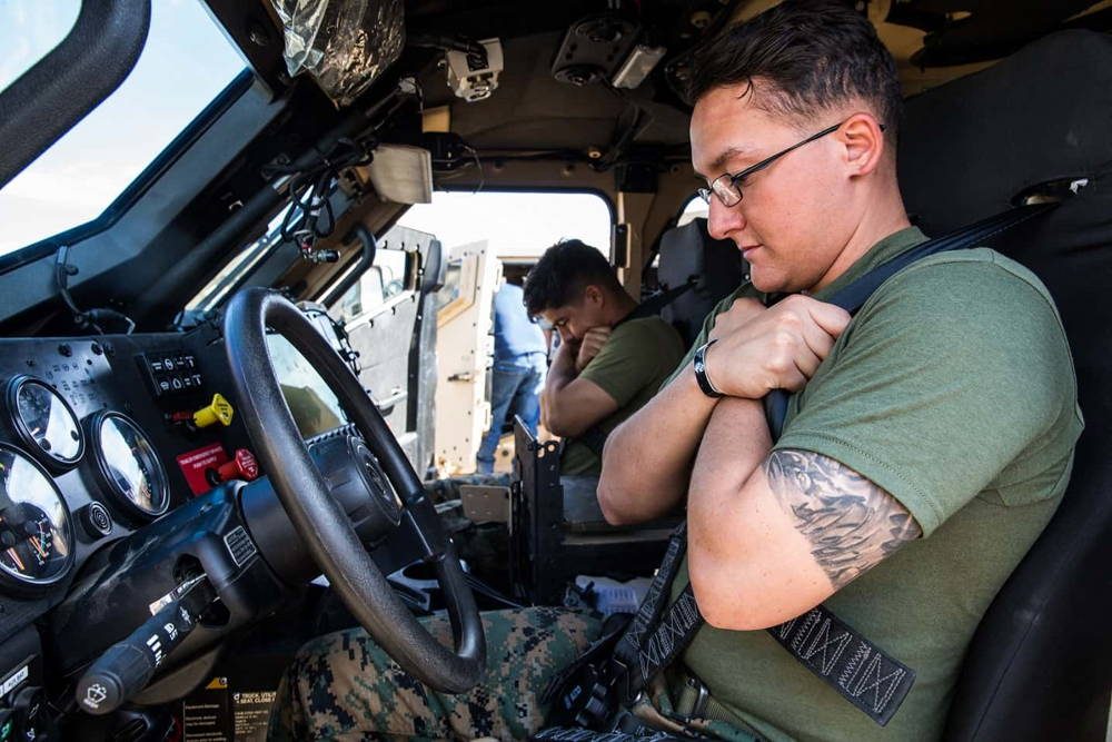 Cuerpo de Marines de EE.UU. lanza curso de entrenamiento de JLTV en el Campamento Pendleton