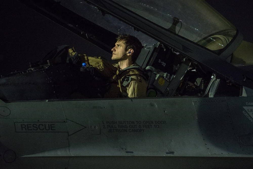 Fuerza Aérea de EE.UU. despliega cazas F-16 en Afganistán