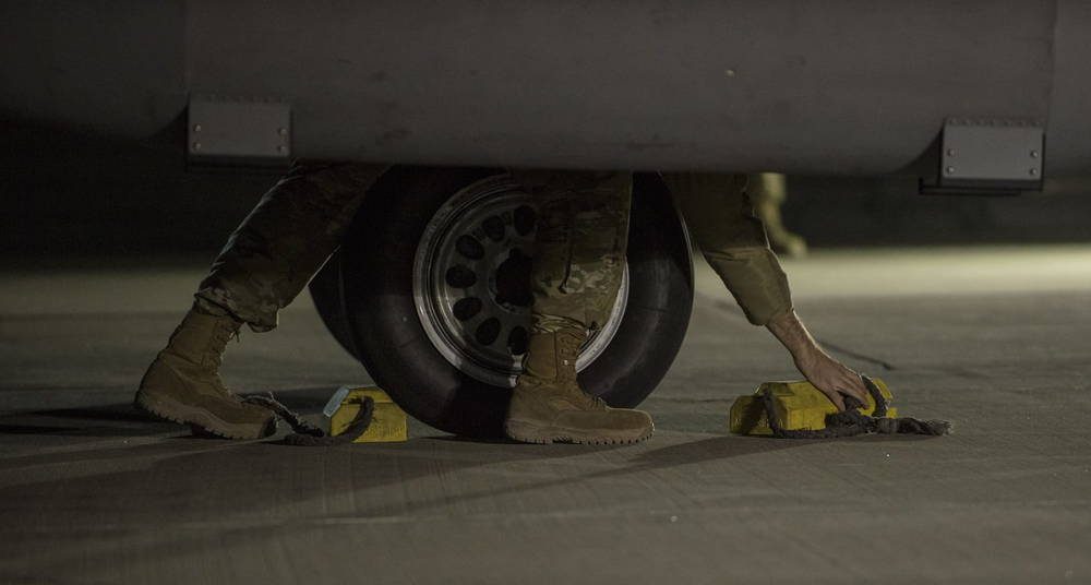 Fuerza Aérea de EE.UU. despliega cazas F-16 en Afganistán