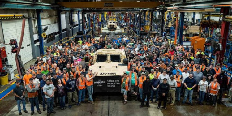 Oshkosh Defense alcanza el hito de producción de 5.000 JLTV