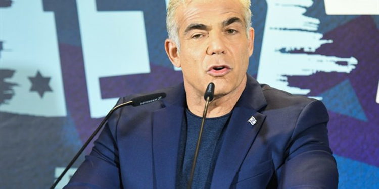 Lapid: Renuncio a la rotación por el bien de la unidad