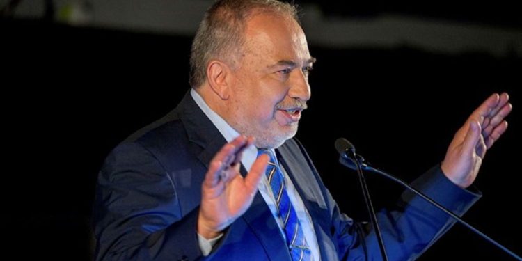 Liberman: “Tres malas opciones”