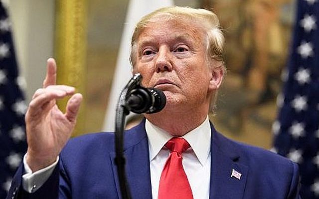 El presidente de los Estados Unidos, Donald Trump, habla en la sala Roosevelt de la Casa Blanca el 7 de octubre de 2019 en Washington, DC. (Brendan Smialowski / AFP)