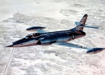 Caza XF-90 de EE.UU. sobrevivió a tres pruebas nucleares