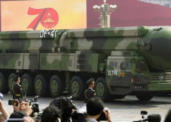 China revela misiles con el alcance más largo del mundo