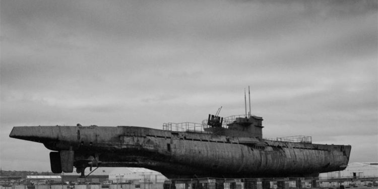 El submarino alemán 534 se ve en los muelles de birkenhead, merseyside, inglaterra | Foto: Paul Adams a través de Wikipedia