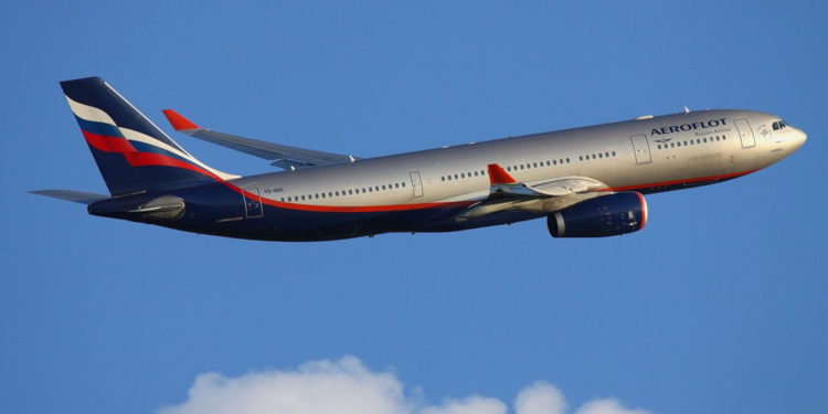 Un Aeroflot Airbus A330-200 visto saliendo del aeropuerto Sheremetyevo de Moscú el 17 de junio de 2011. (CC BY-SA Wikimedia commons)