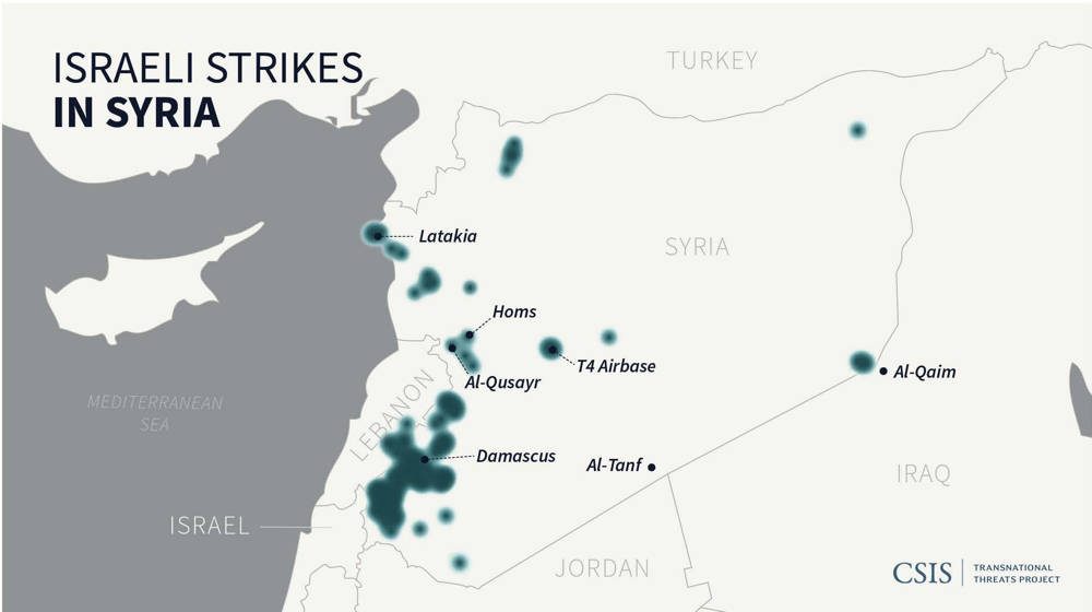 Figura 2: Ataques israelíes en Siria desde enero de 2013 hasta septiembre de 2019. Cada ataque está marcado con una mancha de tinta azul. Las áreas más grandes de azul en el mapa de calor indican una mayor concentración de ataques israelíes.83 (Nicholas Harrington / CSIS)