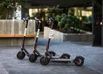 Más del 10 % de israelíes usan bicicletas y scooters electrónicos
