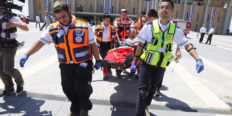 Ministerio de Salud y las FDI realizan simulacro de sismo a gran escala