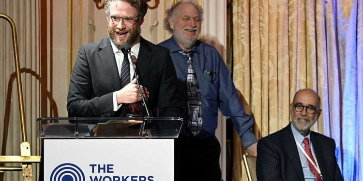 Seth Rogen y su padre honrados por contribuir a la cultura judía