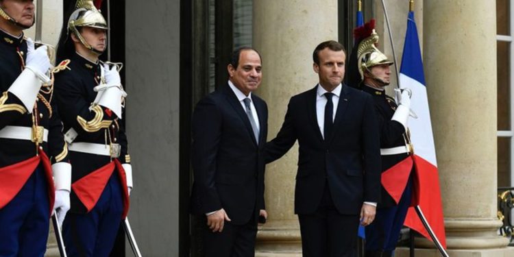 Francia y Egipto piden “moderación” para evitar la escalada militar en Libia