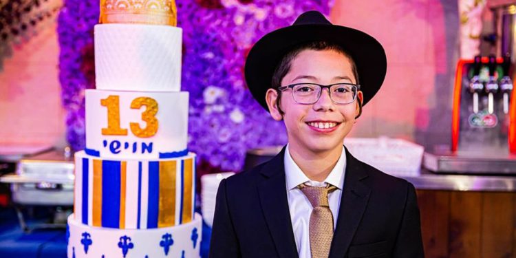 Huérfano del atentado en Mumbai celebra su Bar Mitzvah