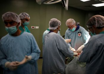 Palestinos critican el turismo realizado por médicos voluntarios en Israel y Gaza