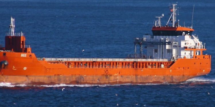 ONU advierte que petrolero abandonado cerca de la costa de Yemen podría explotar