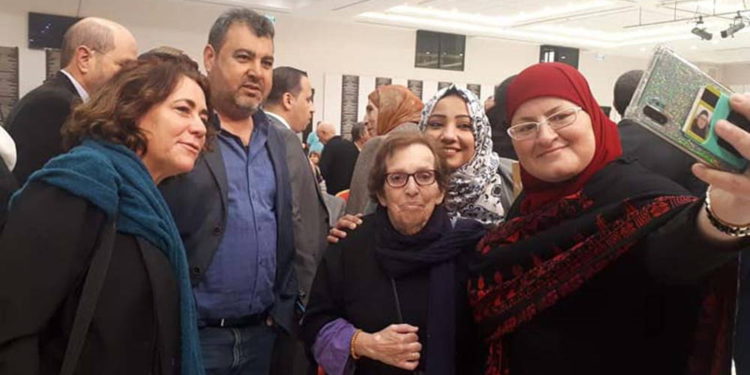 En el discurso de Ramallah, una profesora israelí acusa a Israel de robo, violencia y opresión