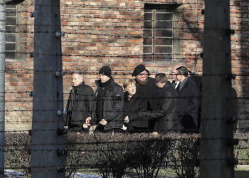 Auschwitz cierra a los visitantes debido a temores por el coronavirus