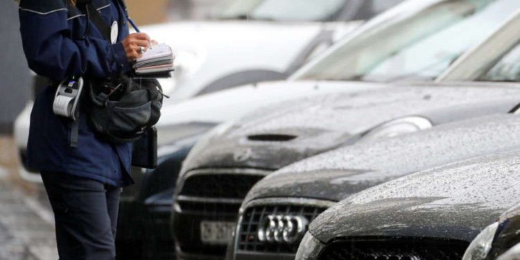 Ingenieros de defensa israelíes desarrollan tecnología para estacionar sin boletos