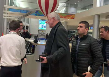 Gantz despega hacia Washington