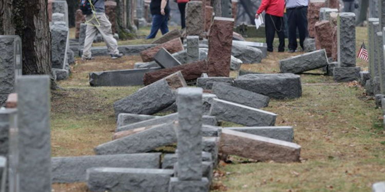 Vandalizaron cementerio judío en Bulgaria