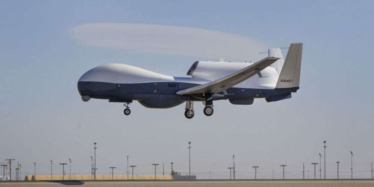 El MQ-4C Tritón llega a la región del Pacífico para su primer despliegue