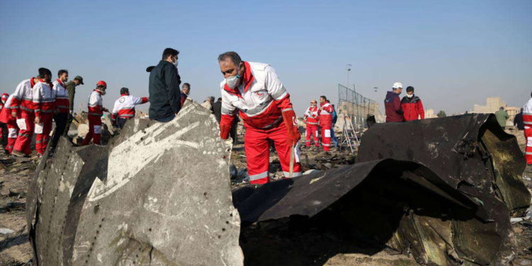 Irán da marcha atrás en el envío de cajas negras del vuelo de Ucrania